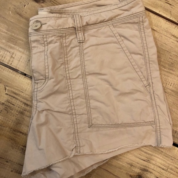 Old Navy Khaki Shorts! - Picture 2 of 3